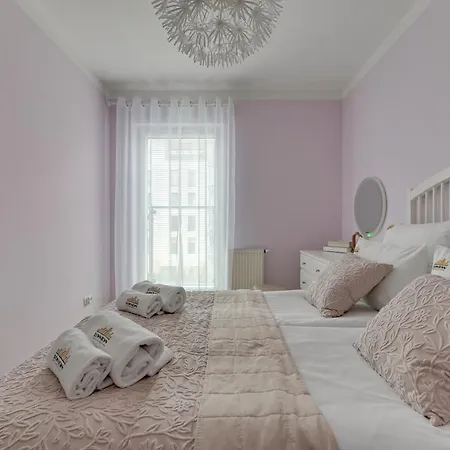 Chmielna Park - Center & Parking By Downtown 4* Gdańsk