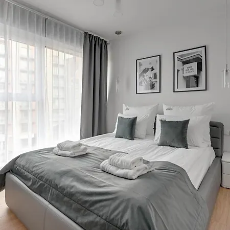 Apartment Chmielna Park - Center & Parking By Downtown