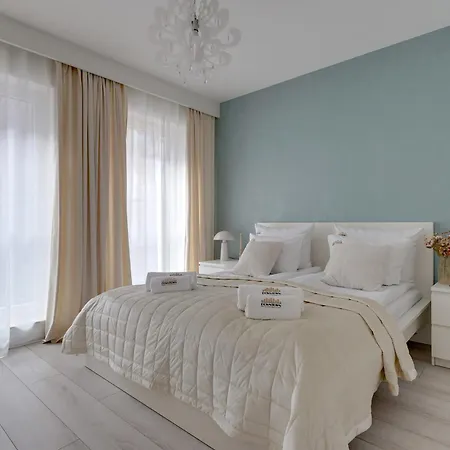 Chmielna Park - Center & Parking By Downtown גדנסק