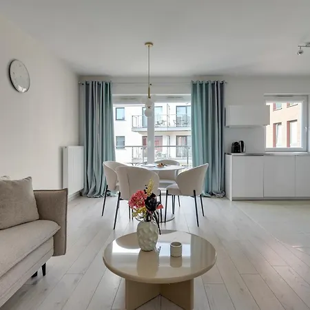 Апарт-отель Chmielna Park - Center & Parking By Downtown 4*