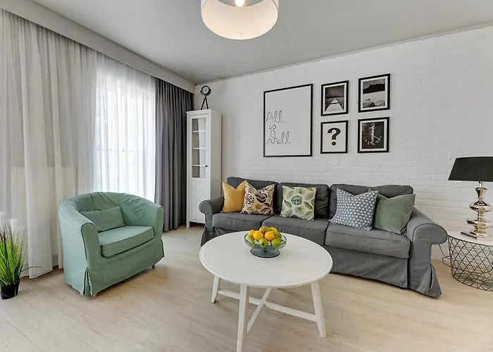 מלון דירות Chmielna Park - Center & Parking By Downtown 4*