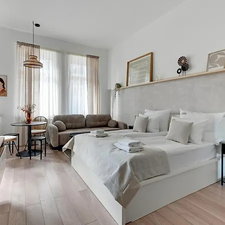 Aparthotel Chmielna Park - Center & Parking By Downtown 4*